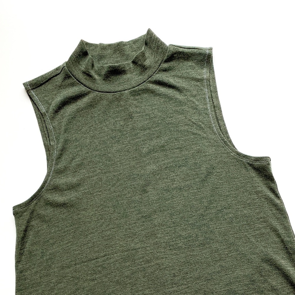 JUICY COUTURE Green Mock Neck Sleeveless Tunic Top